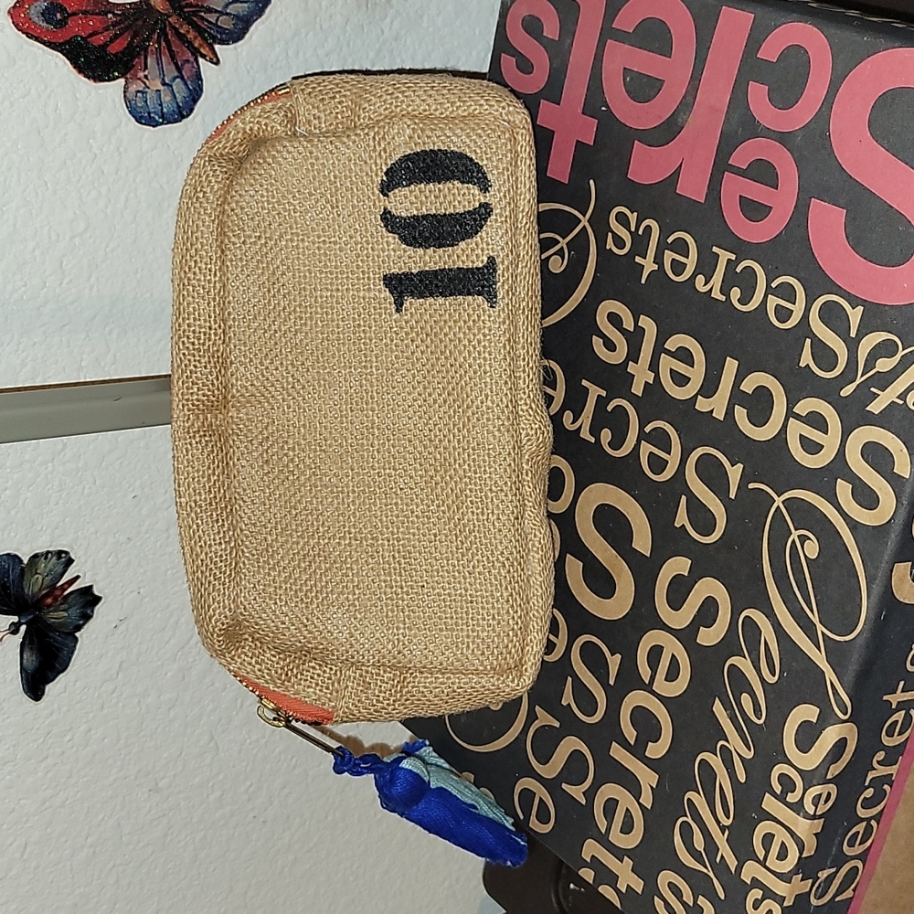 Feed pouch - Picture 3 of 4